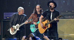 Pearl Jam’den depremzedelere destek | N-Life