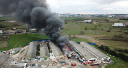 Kocaeli’de boya fabrikasında yangın – Son Dakika Türkiye Haberleri