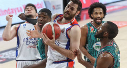 Anadolu Efes final serisinde 1-0 öne geçti