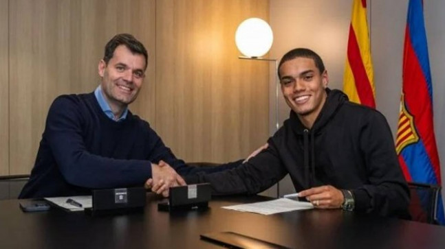 Barcelona, Ronaldinho’nun oğlunu kadrosuna kattı