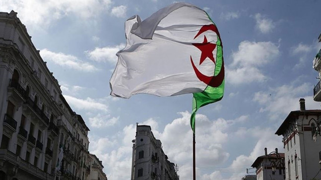 Cezayir’de feci kaza ve yangın! 34 kişi hayatını kaybetti