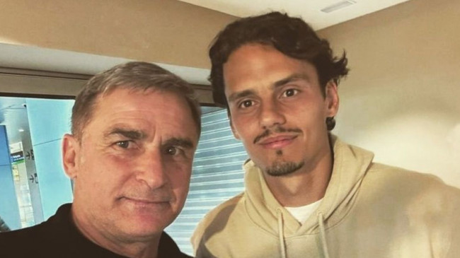 Kuntz, Enes Ünal ile buluştu