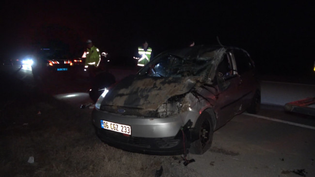 Navigasyonu ayarlarken otomobiliyle takla attı