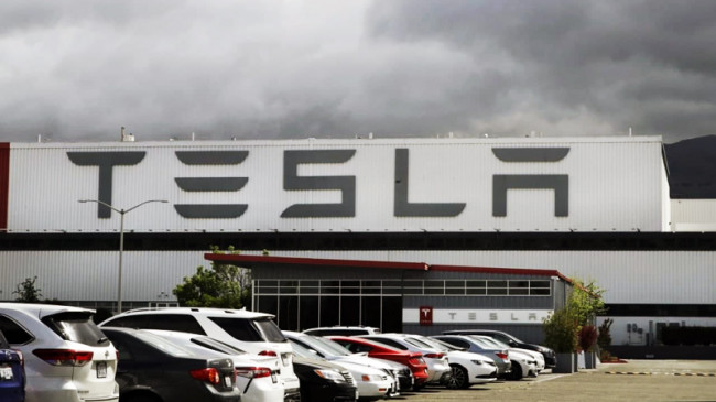 Tesla, ABD’de bu yıl ikinci kez indirime gitti