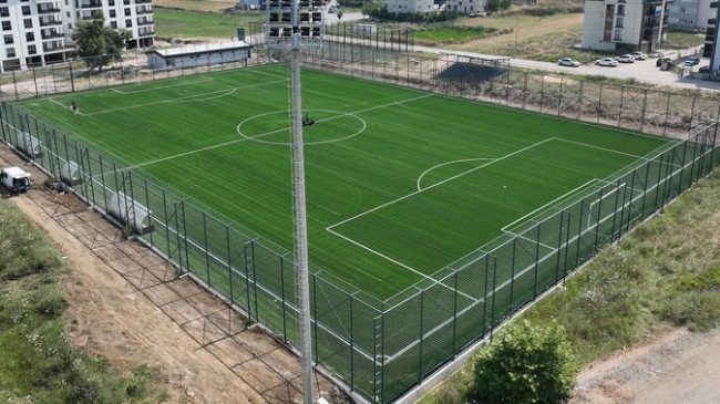 Akçalar’a futbol sahası