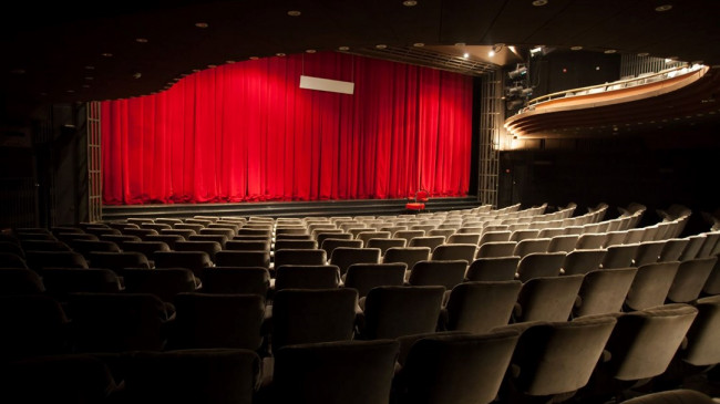 Tiyatro, opera, bale ve konserler deprem nedeniyle iptal edildi