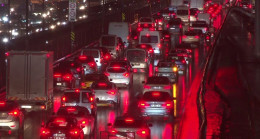 Yarıyıl tatilinin bitmesiyle birlikte İstanbul’da trafik yoğunluğu oluştu – Son Dakika Türkiye Haberleri