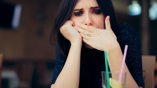 Kalp krizinin bu belirtisini kimse bilmiyor! Aylar önce midede başlayan uyarı hayat kurtarıyor