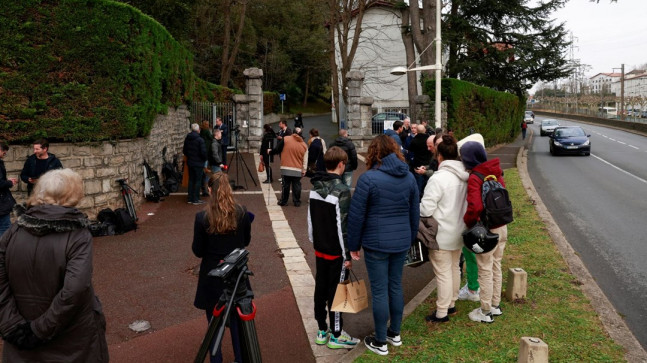 Fransa’da lise öğrencisi, öğretmeni bıçaklayarak öldürdü