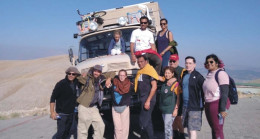 Hindistan’dan gelen turistler Nemrut Dağı’nda