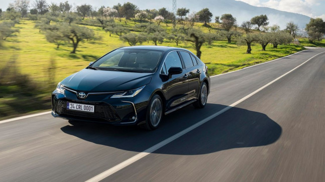 Makyajlı Toyota Corolla satışa sunuldu