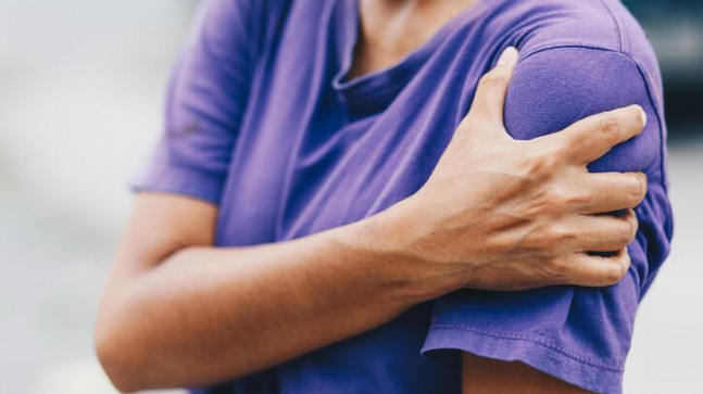Kol Ağrısı Neden Olur, Nasıl Geçer? Sol Ve Sağ Kol Ağrısı Hangi Hastalıkların Belirtisidir?