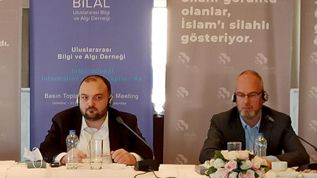 Hollandalı siyasetçi: İslam’ı araştırıp Müslüman oldum