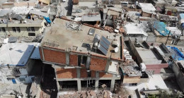 Adıyaman’da 4 katlı binanın 3. katı yıkıldı