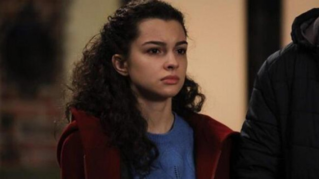 Kardeşlerim dizisi Asiye kimdir, tutuklandı mı? Su Burcu Yazgı Coşkun’un oynadığı diziler merak edildi! Su Burcu Yazgı diziden ayrılacak mı?