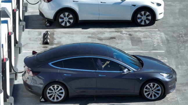 Tesla’da büyük güvenlik açığı: Başkasının Tesla’sına binip saatlerce kullandı