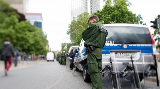Almanya’da bir şüpheliye yönelik yapılan baskında cephanelik ortaya çıkarıldı – Son Dakika Dünya Haberleri