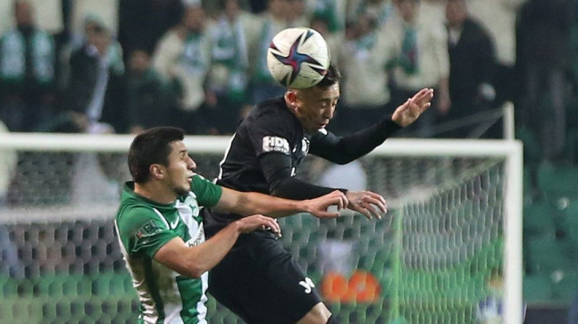 Araştırma: Futbolcuların kafa vuruşları demans riskini artırıyor