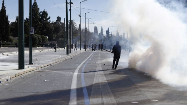 Atina’da 50 bin kişi tren kazasını protesto etti – Son Dakika Dünya Haberleri
