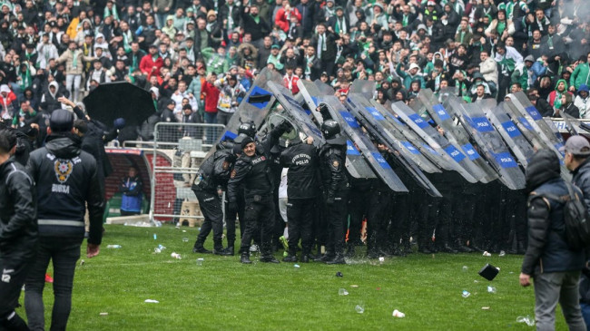 Bursaspor ve kulüp görevlileri PFDK’ya sevk edildi – Son Dakika Spor Haberleri