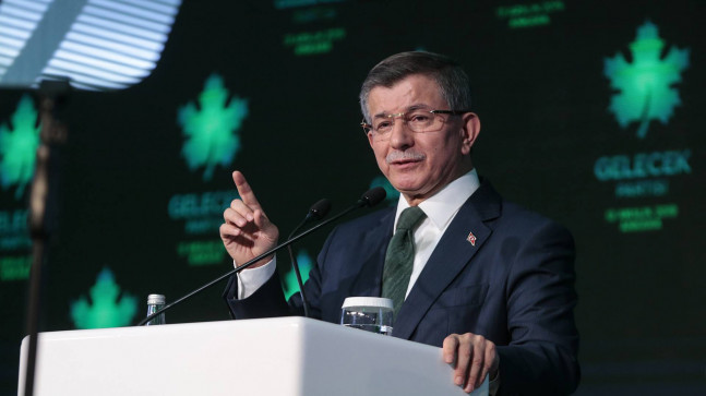 Davutoğlu, Başkanlık Kurulu’nu ‘cumhurbaşkanı adayı’ gündemiyle toplanmaya çağırdı