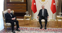 İlkokul müsameresine benzer bir oyunla altılı masayı dağıtma operasyonu devreye sokuldu