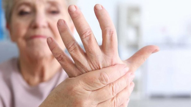 İltihaplı eklem romatizması 25-55 yaş arasındaki kadınlarda görülüyor!