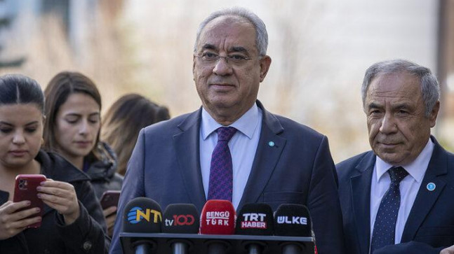 DSP’nin Cumhur ittifakı kararı sonrası istifalar peş peşe gelmişti! Önder Aksakal, krizi bu sözlerle savundu: CHP hayaline kapıldılar…