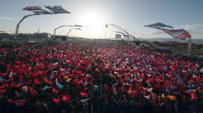 Trk siyaset tarihinde unutulmayacak bir miting olacak