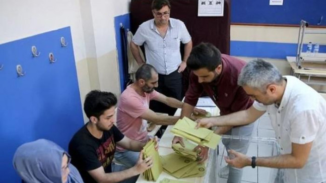 Türkiye’nin seçimine saatler kaldı! YSK üyeleri seçim sonuçlarını ‘kokpit’ten takip edecek
