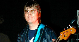 The Smiths’in basçısı Andy Rourke kansere yenik düştü