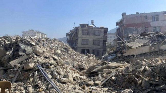 Deprem bölgesinde asbest tehlikesine dikkat çekildi