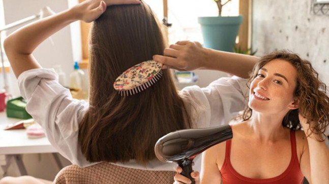 Güçlü ve gür saçların sırrı! Havluyla kurulamayın…