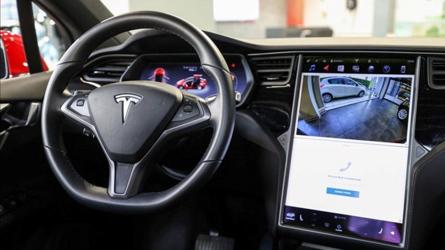 Tesla’nın otopilotu 2 can aldı: ABD savcılarından sürücüye tazminat cezası