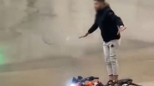 Üsküdar’da motosiklette akrobatik harekete ceza yağdı