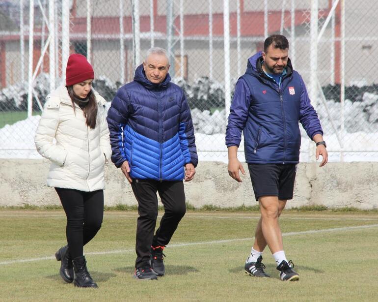 Sivasspor TD Rıza Çalımbay: Değişik ve üzücü bir lig olacak