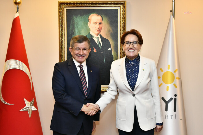 Meral Akşener, Ahmet Davutoğlu'nu kabul etti