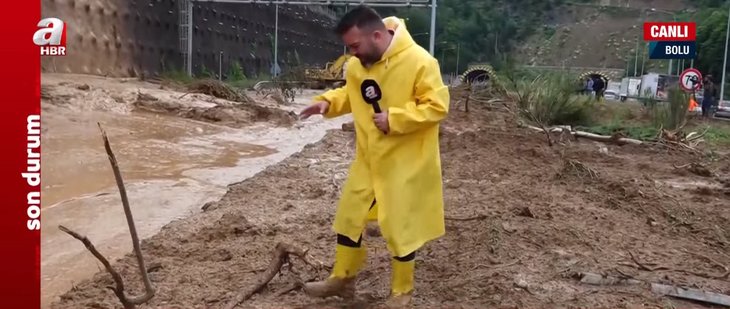 A Haber canlı yayınında heyelan anı! Oluk oluk şelale gibi aktı