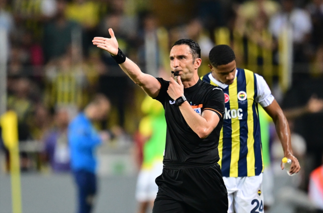 Neden penaltı çalmadı? Fenerbahçe maçının hakemi açık açık nedenini söyledi